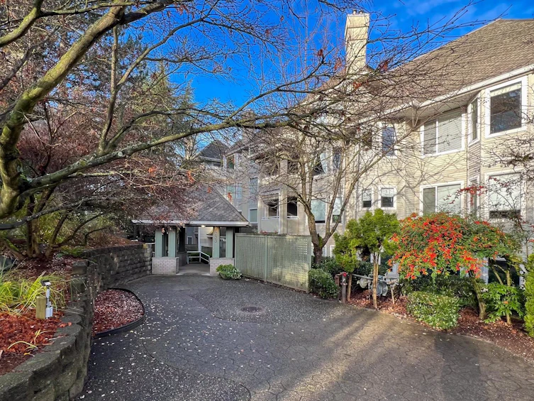 306-3733 Norfolk Street, Burnaby, BC, V5G 4V5 - 2