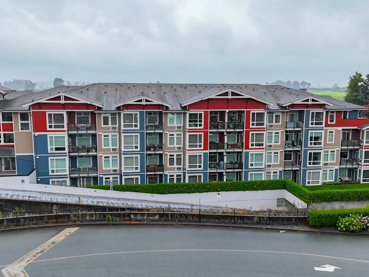 406-2238 Whatcom Road, Abbotsford, BC, V3G 0E6 - 2