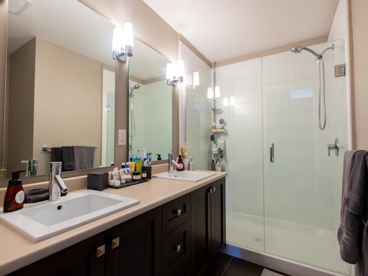 406-2238 Whatcom Road, Abbotsford, BC, V3G 0E6 - 5