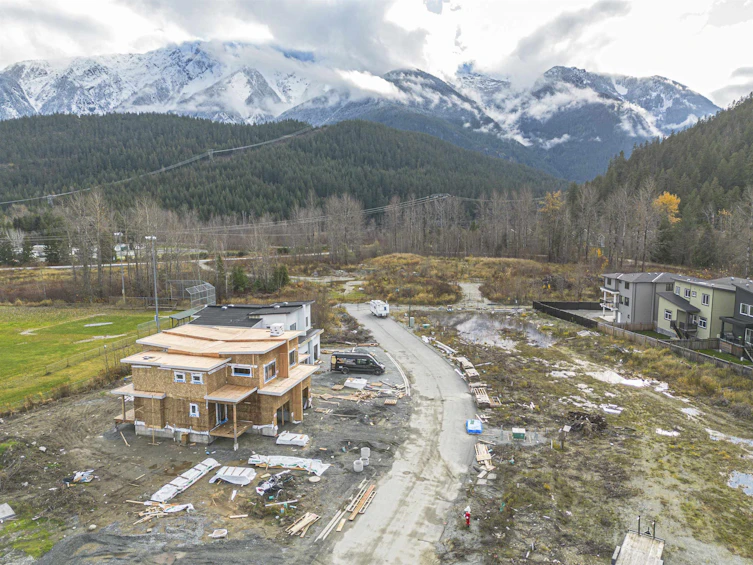 1014 Phare Crescent, Pemberton, BC, V0N 2L1 - 14