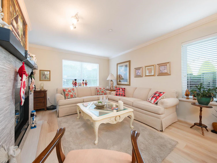 10-323 Governors Court, New Westminster, BC, V3L 5S6 - 3