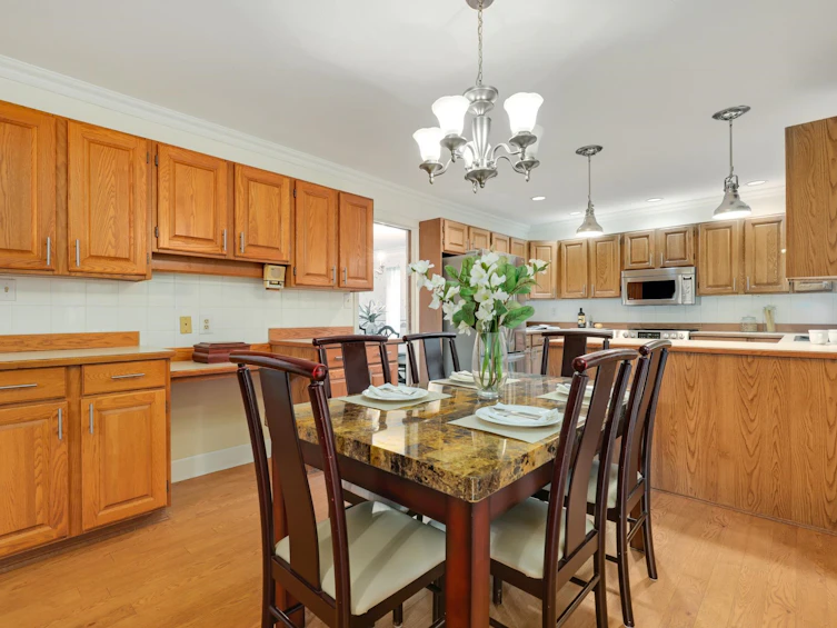 2 Ravine Drive, Port Moody, BC, V3H 4G7 - 9