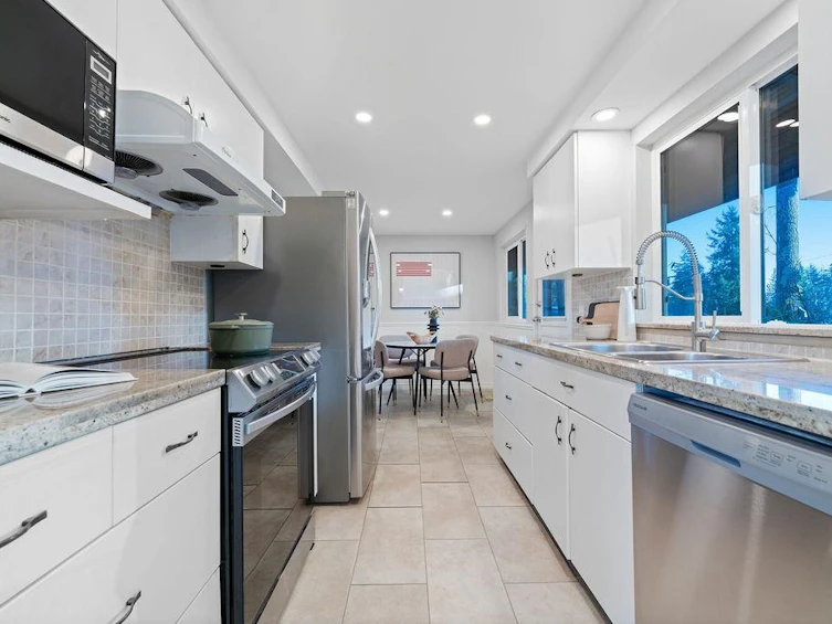 1868 Berkley Road, North Vancouver, BC, V7H 1Z3 - 11