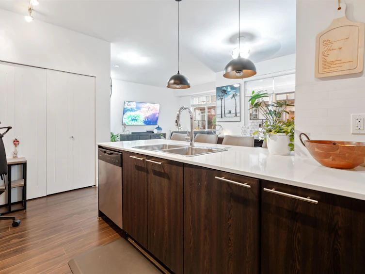 102-19433 68 Avenue, Surrey, BC, V4N 6M8 - 8