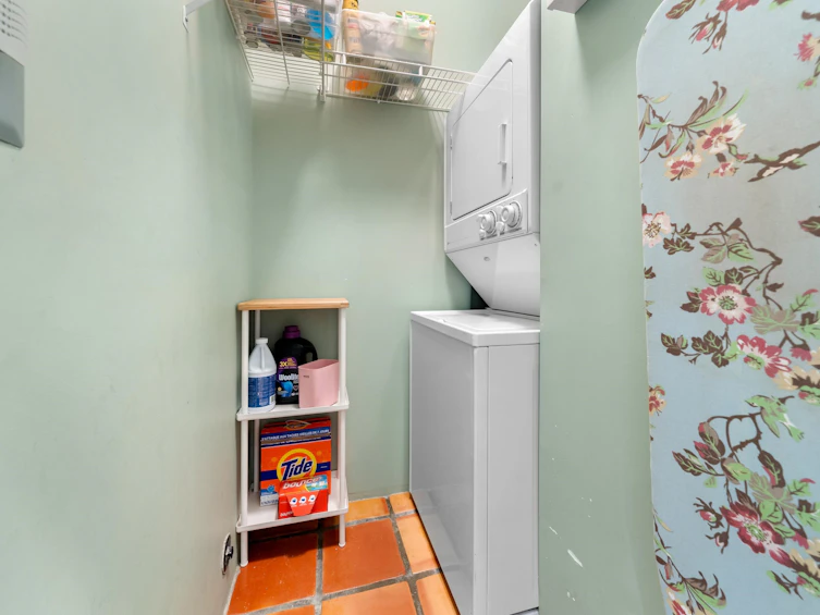 356 W Keith Road, North Vancouver, BC, V7M 1M1 - 29