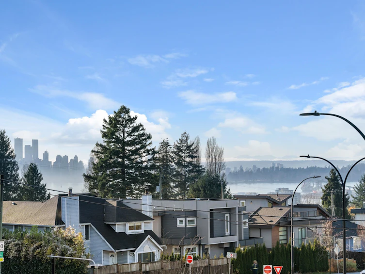 356 W Keith Road, North Vancouver, BC, V7M 1M1 - 37