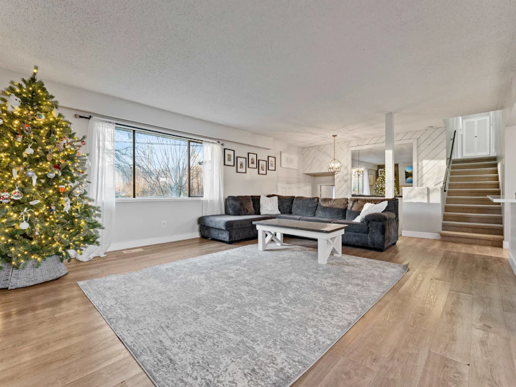 8746 Ashwell Road, Chilliwack, BC, V2P 6W1 - 6
