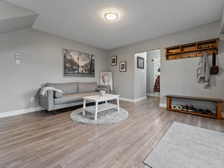 8746 Ashwell Road, Chilliwack, BC, V2P 6W1 - 11