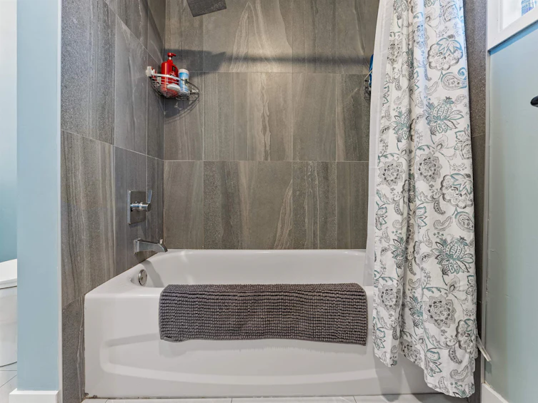 8746 Ashwell Road, Chilliwack, BC, V2P 6W1 - 21
