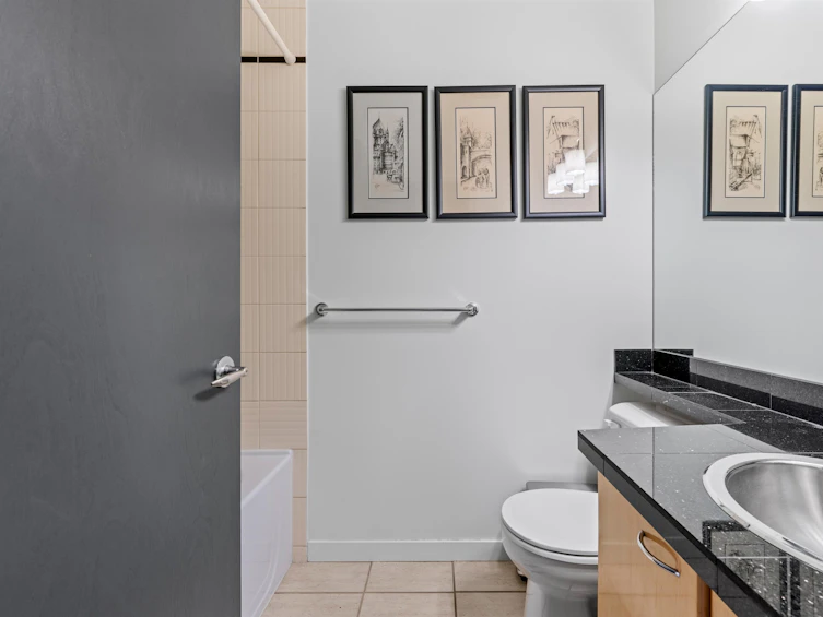 203-2228 Marstrand Avenue, Vancouver, BC, V6K 4T1 - 14