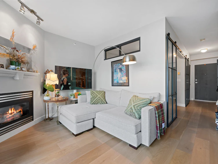 203-2228 Marstrand Avenue, Vancouver, BC, V6K 4T1 - 17