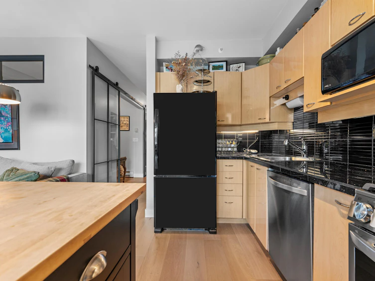 203-2228 Marstrand Avenue, Vancouver, BC, V6K 4T1 - 23
