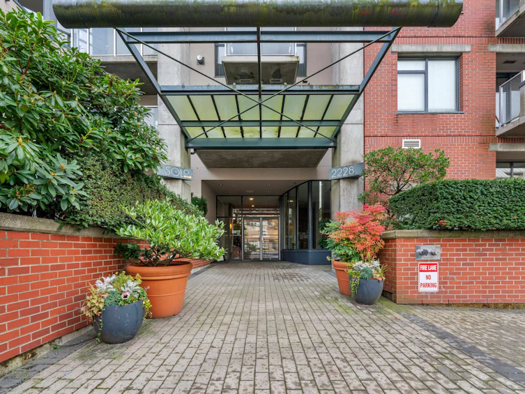 203-2228 Marstrand Avenue, Vancouver, BC, V6K 4T1 - 28