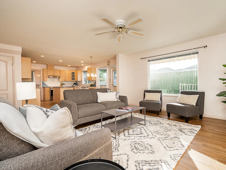 19036 62 Avenue, Surrey, BC, V3S 8H7 - 15