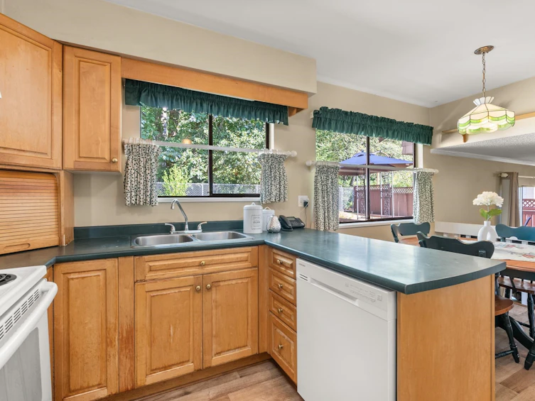 8532 112 Street, Delta, BC, V4C 4W9 - 4