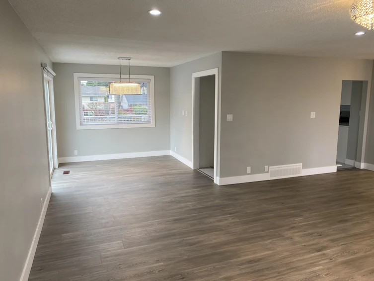 13827 Berg Road, Surrey, BC, V3R 5L2 - 4