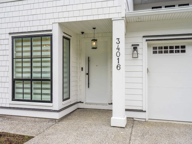 34016 Barker Court, Mission, BC, V2V 6B2 - 2