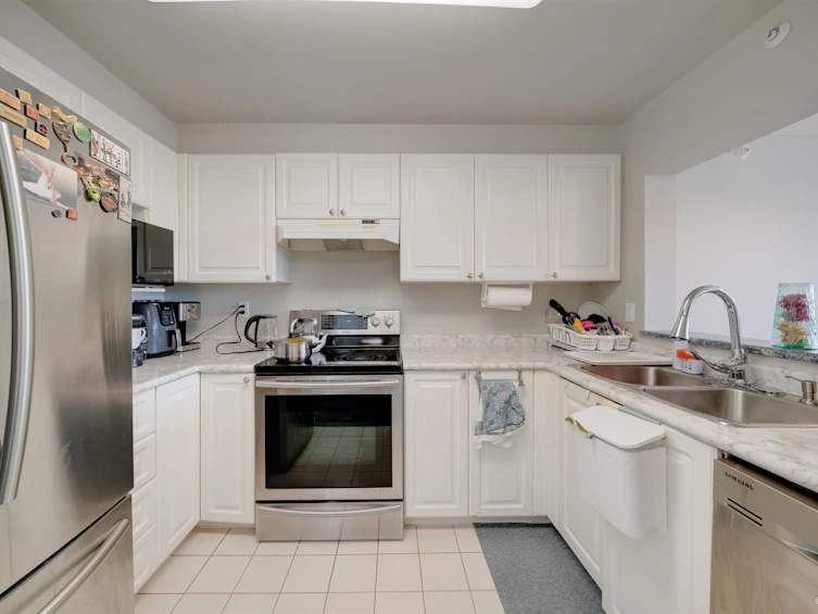 1202-3070 Guildford Way, Coquitlam, BC, V3B 7R8 - 17