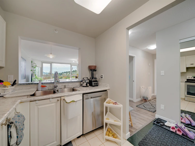 1202-3070 Guildford Way, Coquitlam, BC, V3B 7R8 - 18
