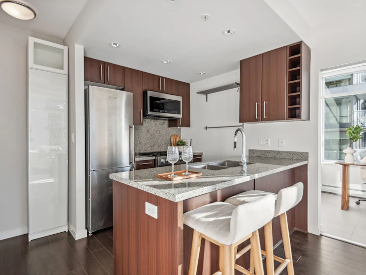 1008-108 W 1st Avenue, Vancouver, BC, V5Y 0H4 - 5