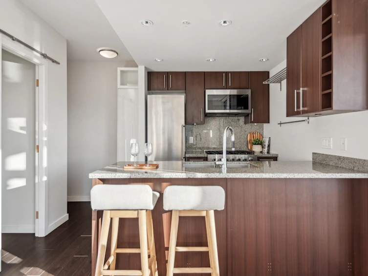 1008-108 W 1st Avenue, Vancouver, BC, V5Y 0H4 - 6