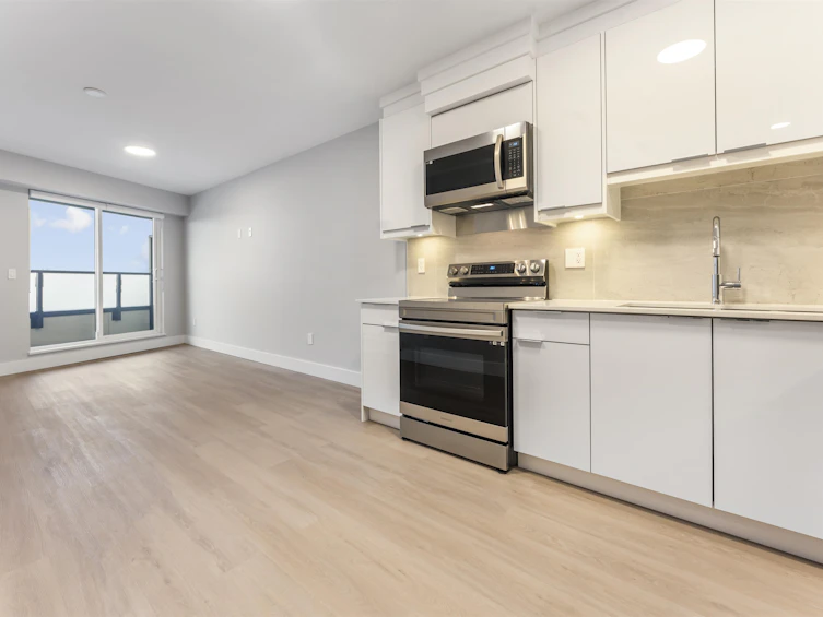 405-3050 Kingsway, Vancouver, BC, V5R 5J7 - 14