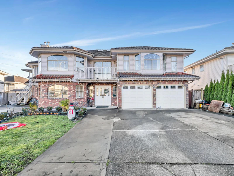 12520 75a Avenue, Surrey BC V3W 0M3