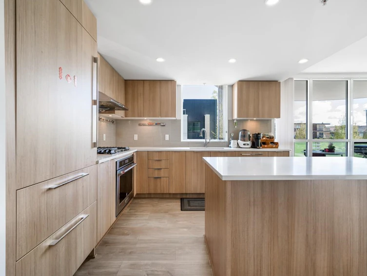 202-6638 Dunblane Avenue, Burnaby, BC, V5H 0G8 - 6