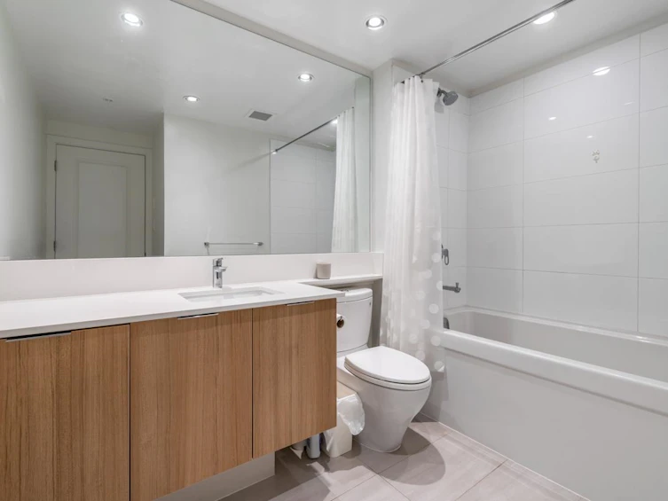 202-6638 Dunblane Avenue, Burnaby, BC, V5H 0G8 - 11