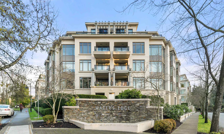 402-568 Waters Edge Crescent
