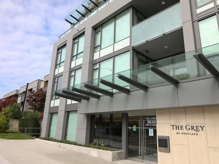 211-3639 W 16th Avenue, Vancouver, BC, V6R 3C3