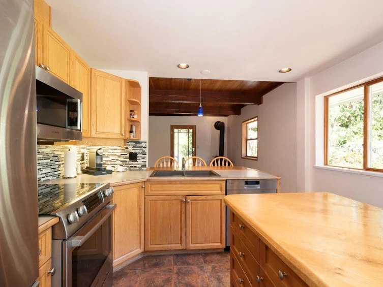 1293 Westside Road, Bowen Island, BC, V0N 1G2 - 11