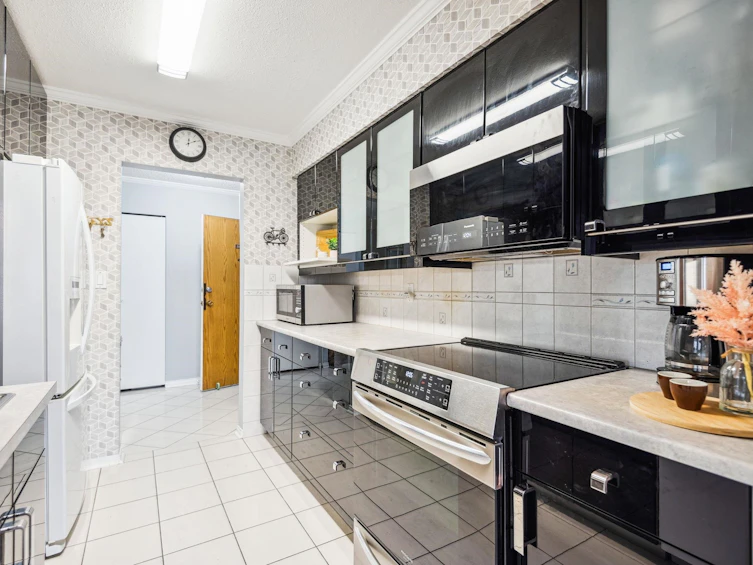 205-2060 Bellwood Avenue, Burnaby, BC, V5B 4V2 - 14