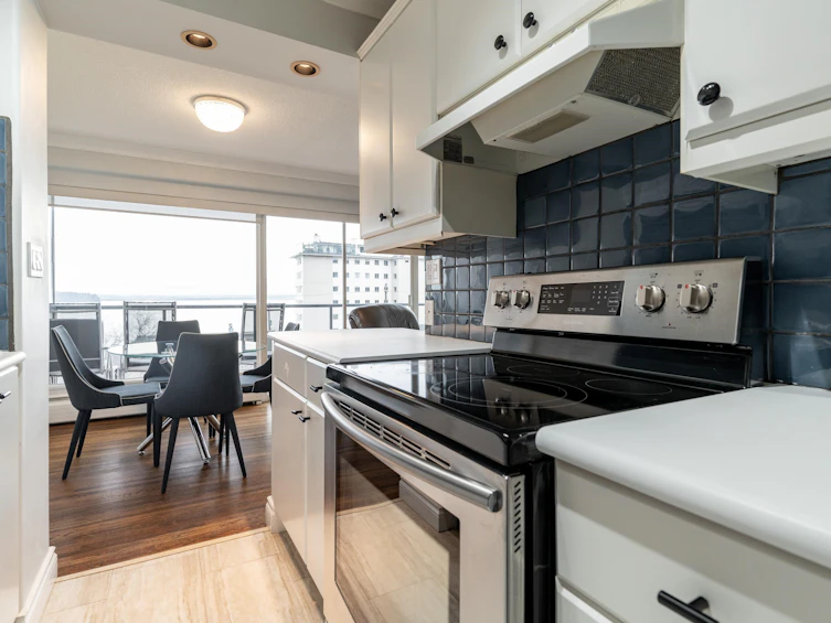 201-1845 Bellevue Avenue, West Vancouver, BC, V7V 1B2 - 18