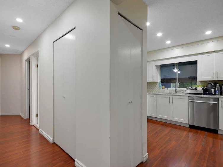 8048 138a Street, Surrey, BC, V3W 9A8 - 11