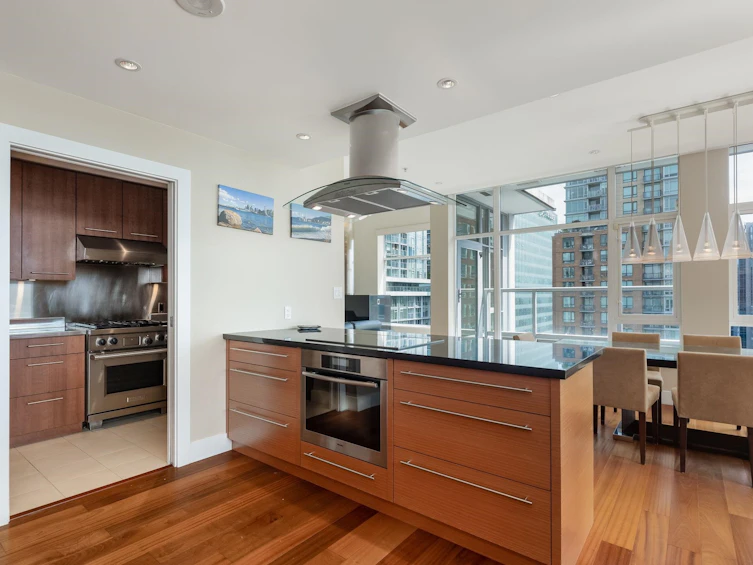 1901-480 Robson Street, Vancouver, BC, V6B 1S1 - 12