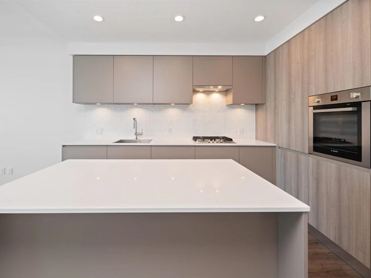 403-3809 Evergreen Place, Burnaby, BC, V3J 0M1 - 2