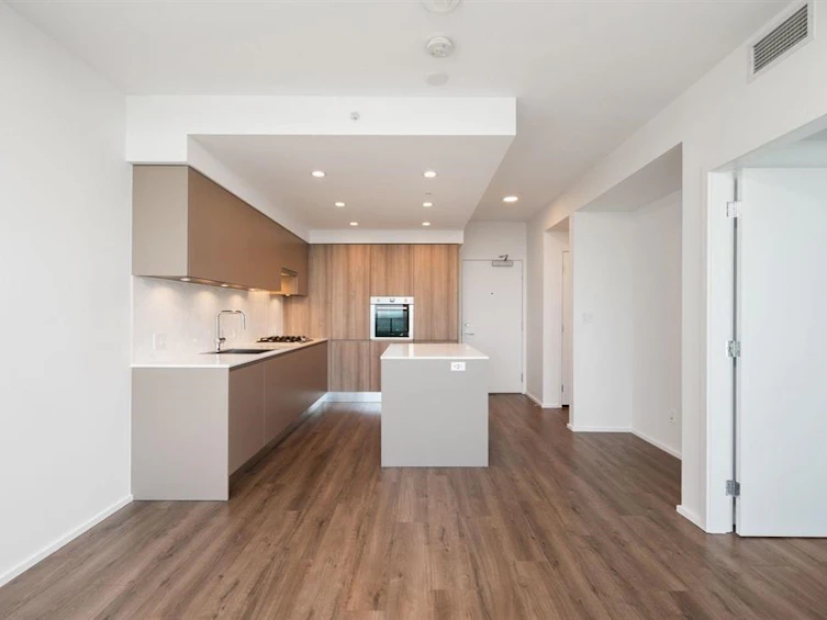 403-3809 Evergreen Place, Burnaby, BC, V3J 0M1 - 3
