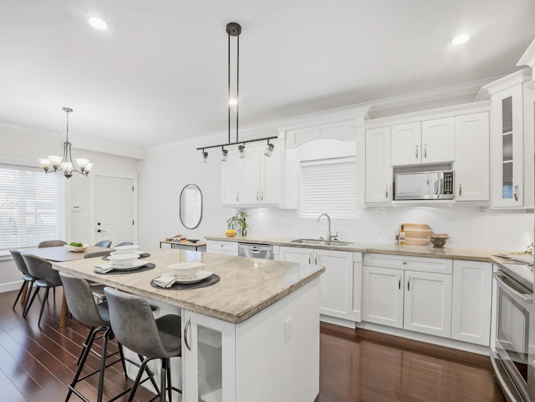 19093 67a Avenue, Surrey, BC, V4N 6A6 - 5