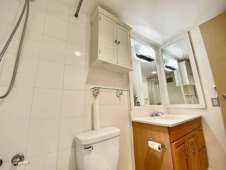 119-2012 Fullerton Avenue, North Vancouver, BC, V7P 3E3 - 9