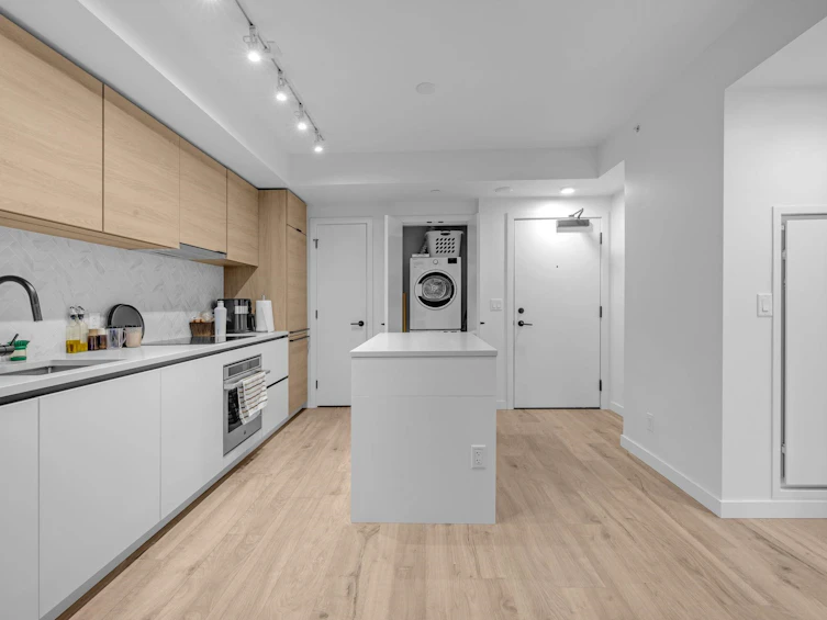 1705-10448 University Drive, Surrey, BC, V3T 0S7 - 9
