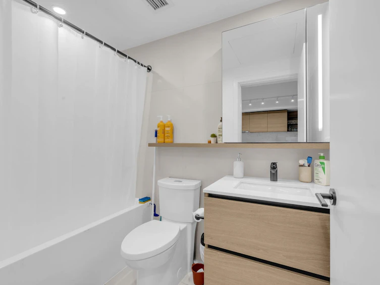 1705-10448 University Drive, Surrey, BC, V3T 0S7 - 16