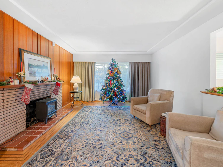 6987 Tyne Street, Vancouver, BC, V5S 3M4 - 3