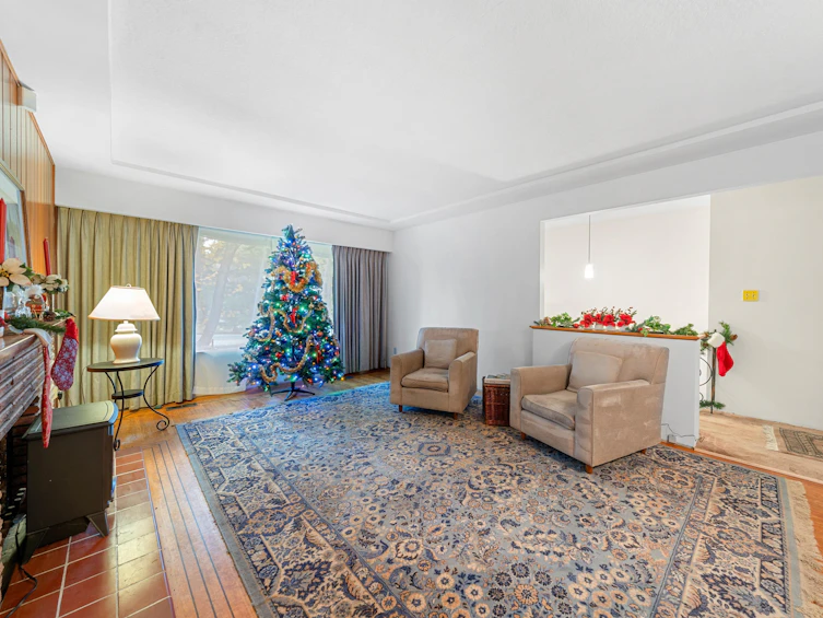 6987 Tyne Street, Vancouver, BC, V5S 3M4 - 4