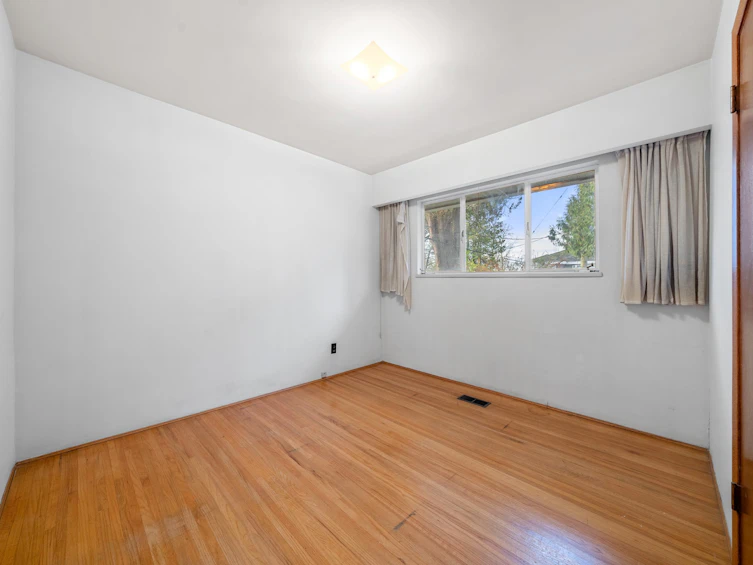 6987 Tyne Street, Vancouver, BC, V5S 3M4 - 28