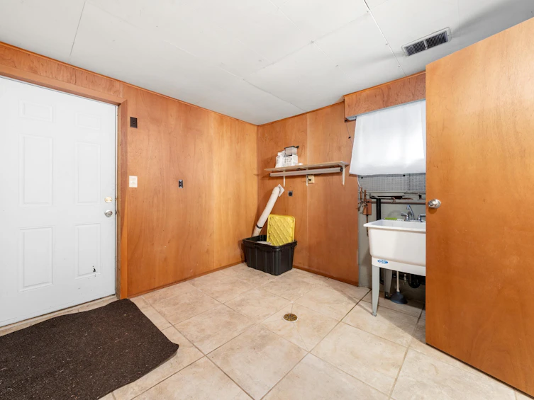 6987 Tyne Street, Vancouver, BC, V5S 3M4 - 34