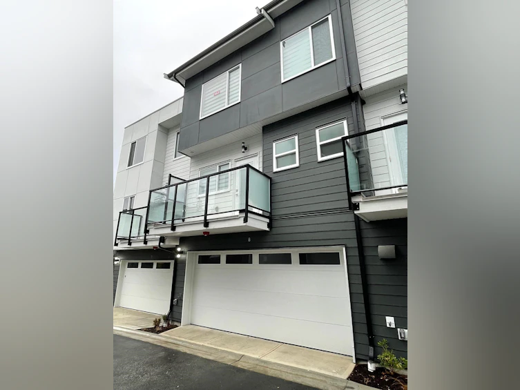8-9652 162a Street, Surrey, BC, V4N 2E4 - 2