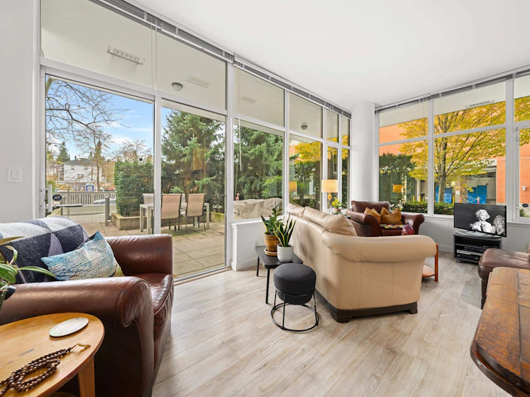 101-200 Nelson's Crescent, New Westminster, BC, V3L 0H4 - 8