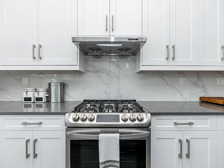 8543 Benedict Boulevard, Mission, BC, V2V 0H1 - 8