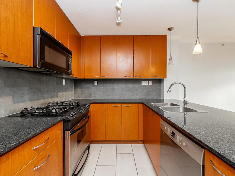 306-7138 Collier Street, Burnaby, BC, V5E 0A2 - 8